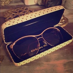 ✨Jessica Simpson sunglasses with case!✨